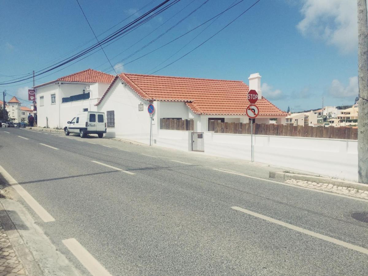 Вилла Azenhas Do Mar Roadside House Коларес Экстерьер фото