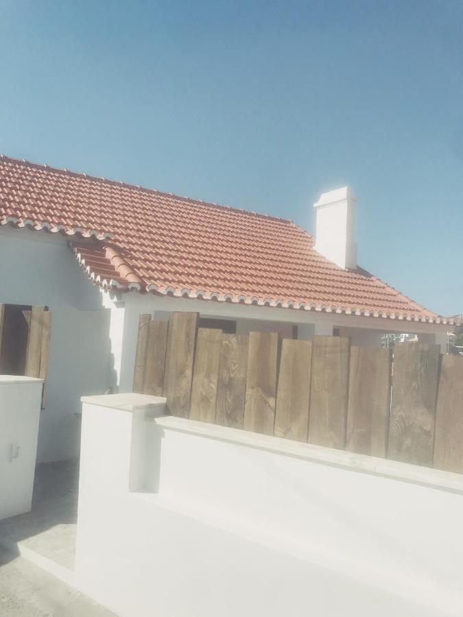 Вилла Azenhas Do Mar Roadside House Коларес Экстерьер фото